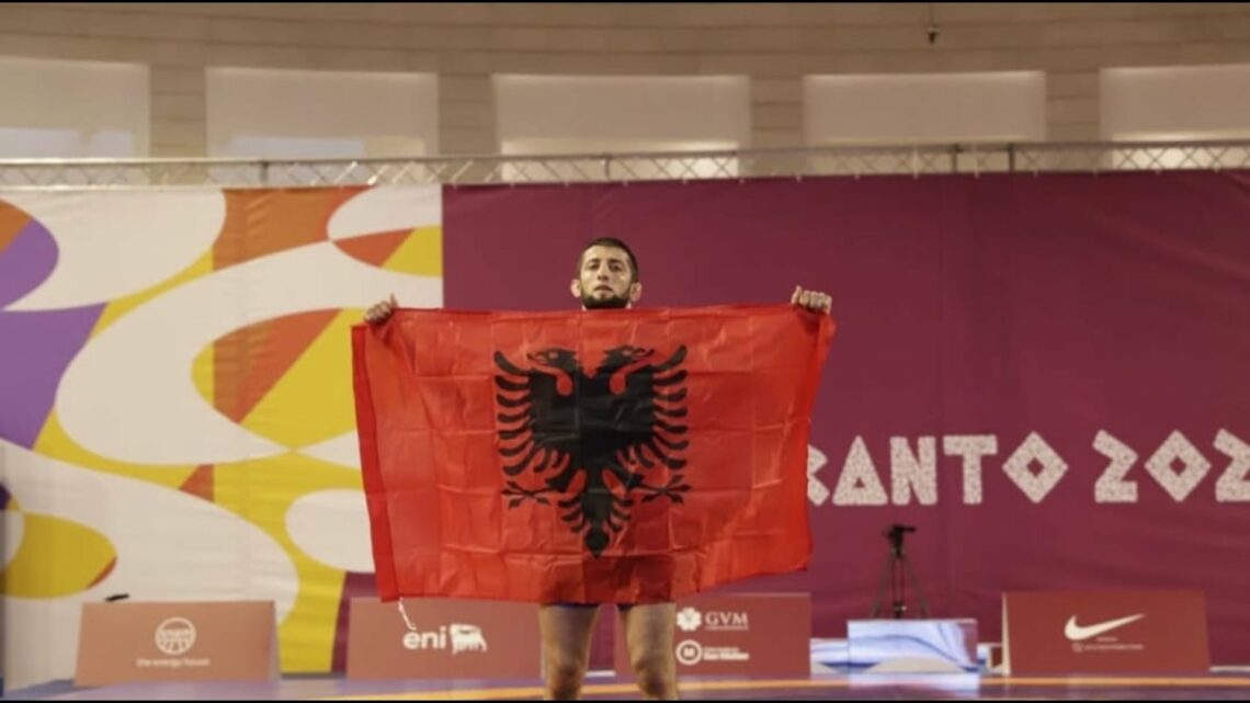 E hëna e madhe e mundjes shqiptare, medalje e artë dhe e argjendtë në Lojërat Mesdhetare